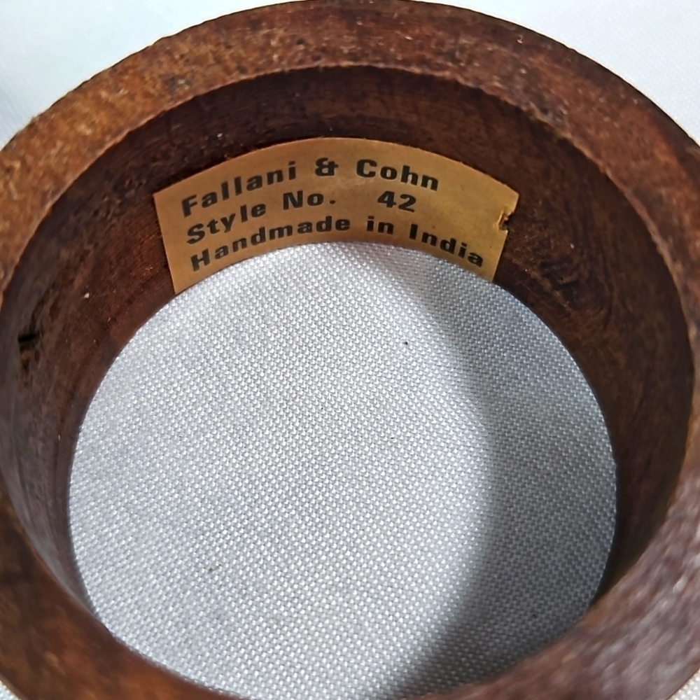 Fallani & Cohn 4 piece Napkin Rings - Picture 2 of 3